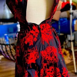 Hell Bunny Sz Small black and red rose goth pin up style dress!